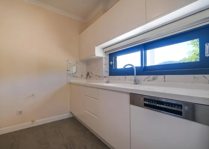 Kizilagacta Oezel Havuzlu Genis Bahceli Lueks Bodrum