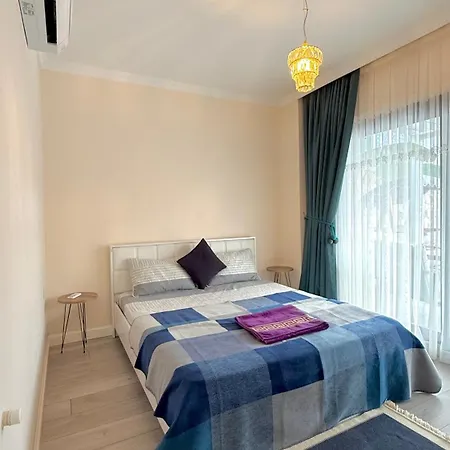 Tatil Evi Kızılağaçta özel Havuzlu Geniş Bahçeli Lüks Bodrum