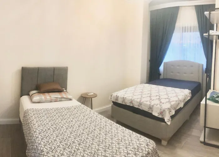 Kizilagacta Oezel Havuzlu Genis Bahceli Lueks *