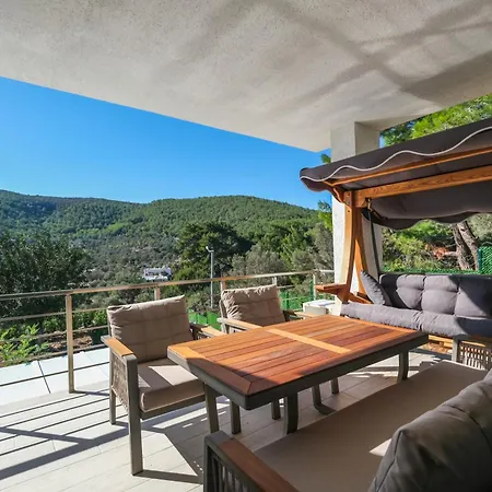 Kizilagacta Oezel Havuzlu Genis Bahceli Lueks * בודרום