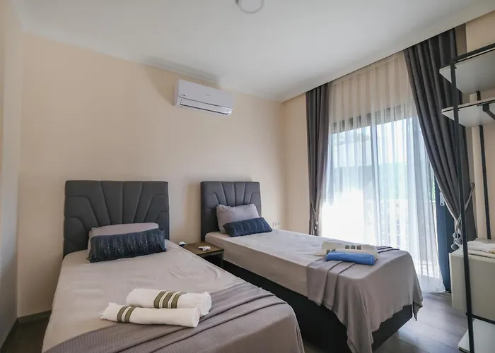 Kizilagacta Oezel Havuzlu Genis Bahceli Lueks *