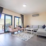 Kizilagacta Oezel Havuzlu Genis Bahceli Lueks *