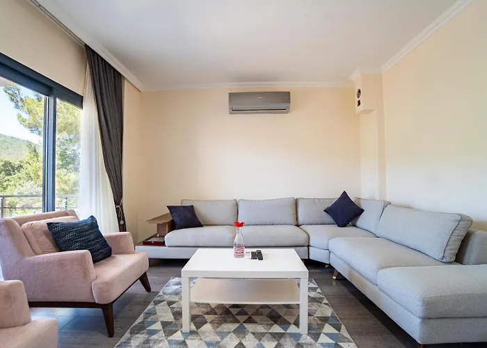 Kizilagacta Oezel Havuzlu Genis Bahceli Lueks Casa vacanze *