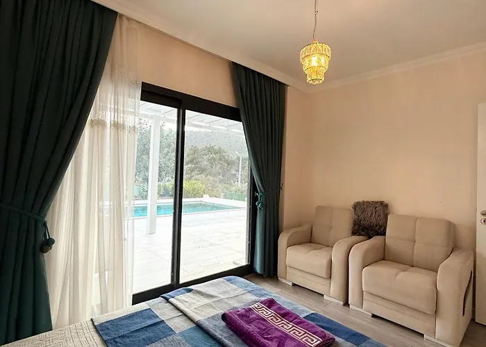 Kizilagacta Oezel Havuzlu Genis Bahceli Lueks Casa vacanze