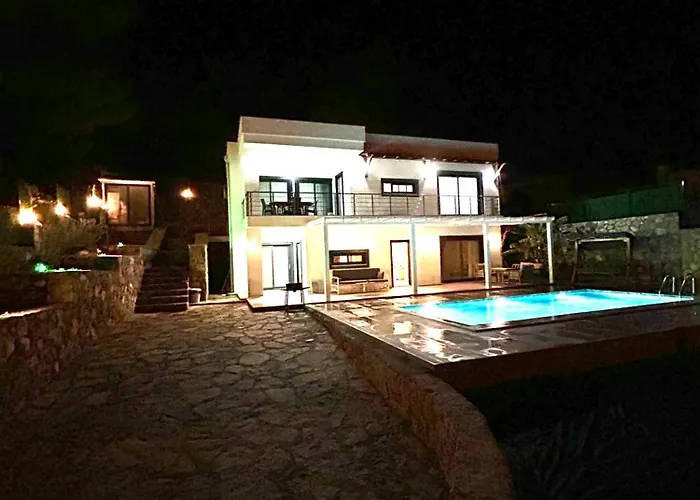 Kizilagacta Oezel Havuzlu Genis Bahceli Lueks * Bodrum